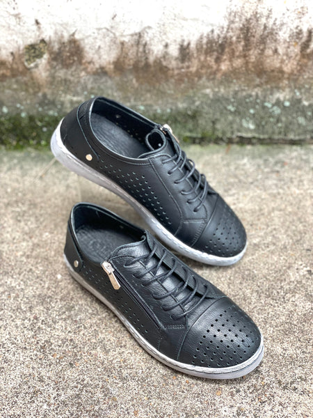 Cabello EG17 Black Sneaker