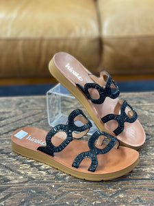 Hinako Wembley Black Slide