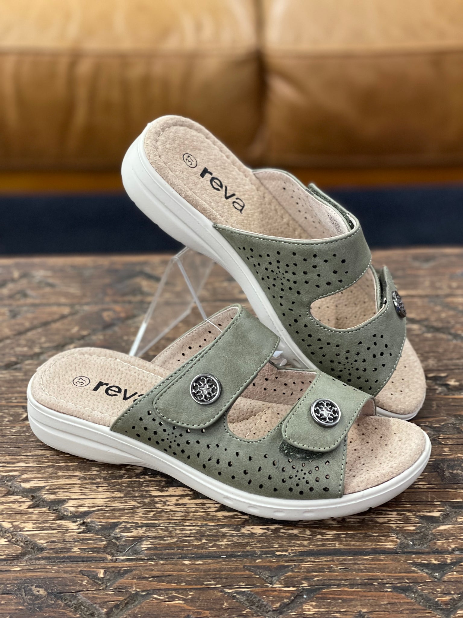 Reva Alison Sage Slide