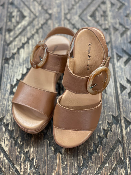 Django & Juliette Cubbie Dark Tan Sandal