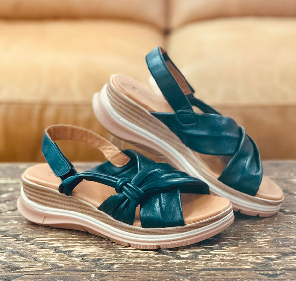 La Bellini Pace Black Wedge