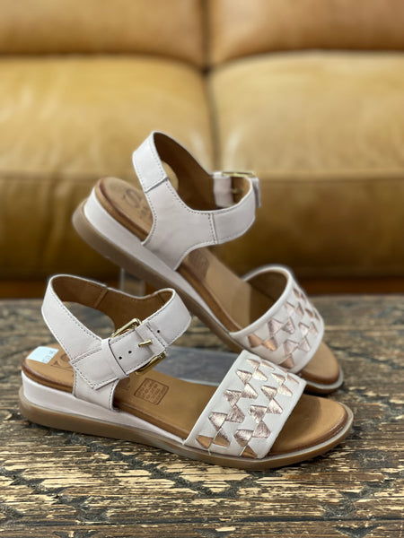 Sala Becky Cameo/Rose Gold Sandal