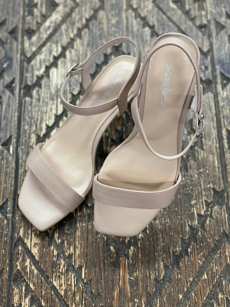 Diana Ferrari Hadeny Nude Heel