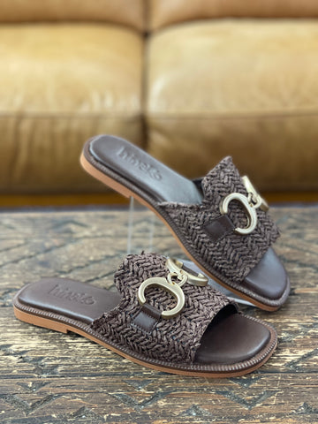 Hinako Acacia Cocoa Slide