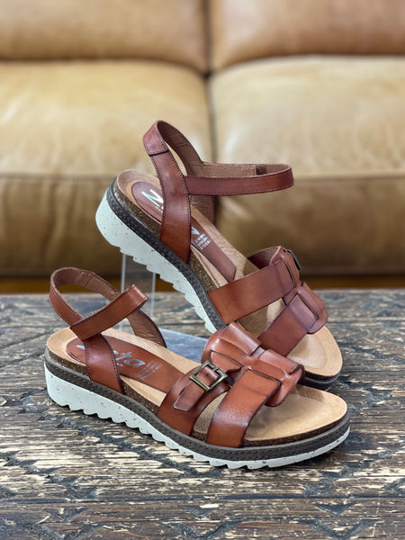 Zeta Leila Cuero Sandal