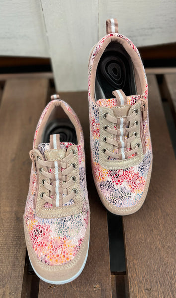 CC Resorts Sukie II Blush Floral Sneaker
