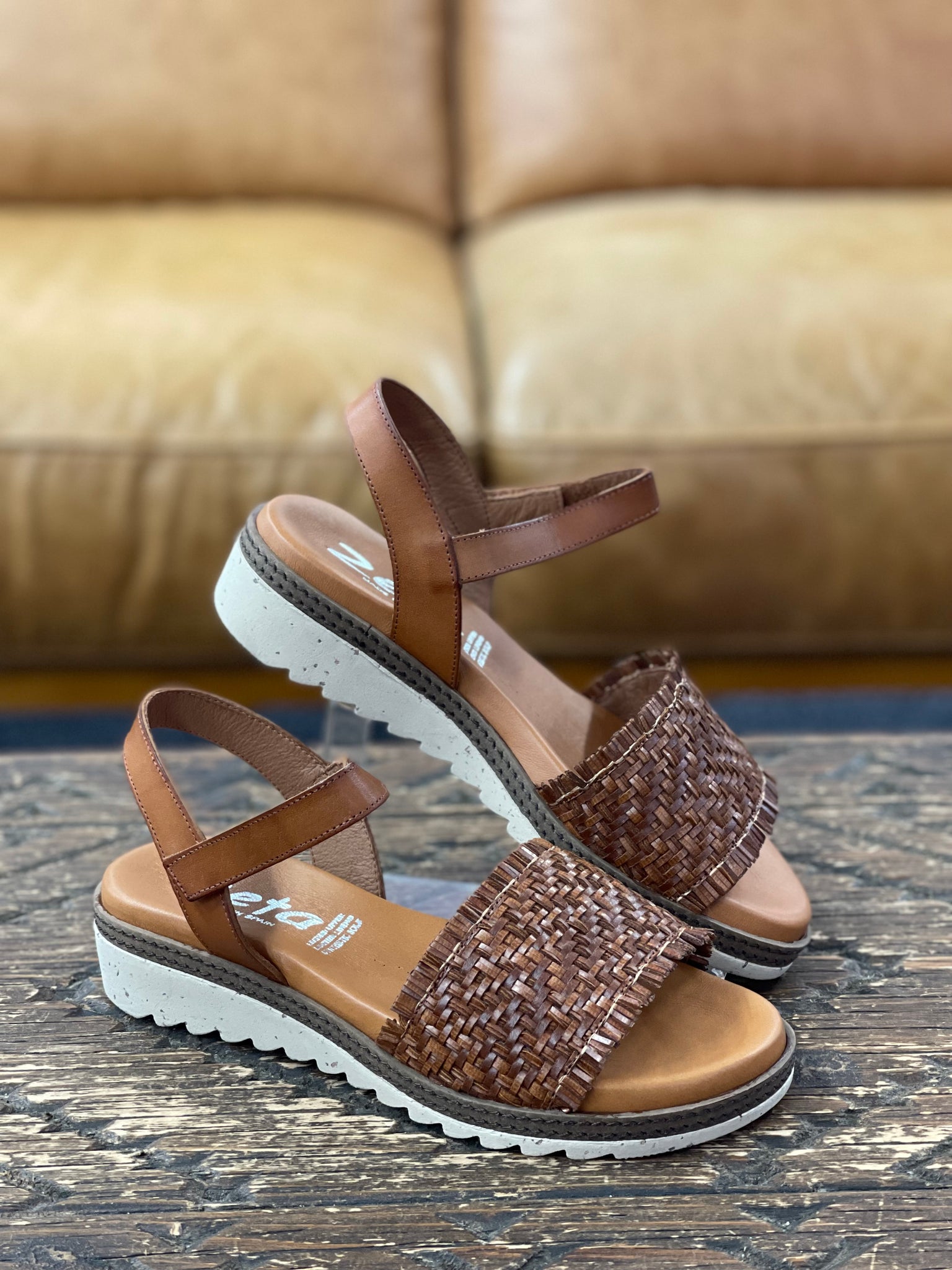 Zeta Lisa Cuero Rafia Sandal