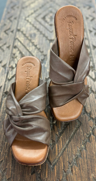 Raquel Perez Ghetto Brown Wedge