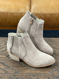 Chrissie Dame Taupe Suede Boot