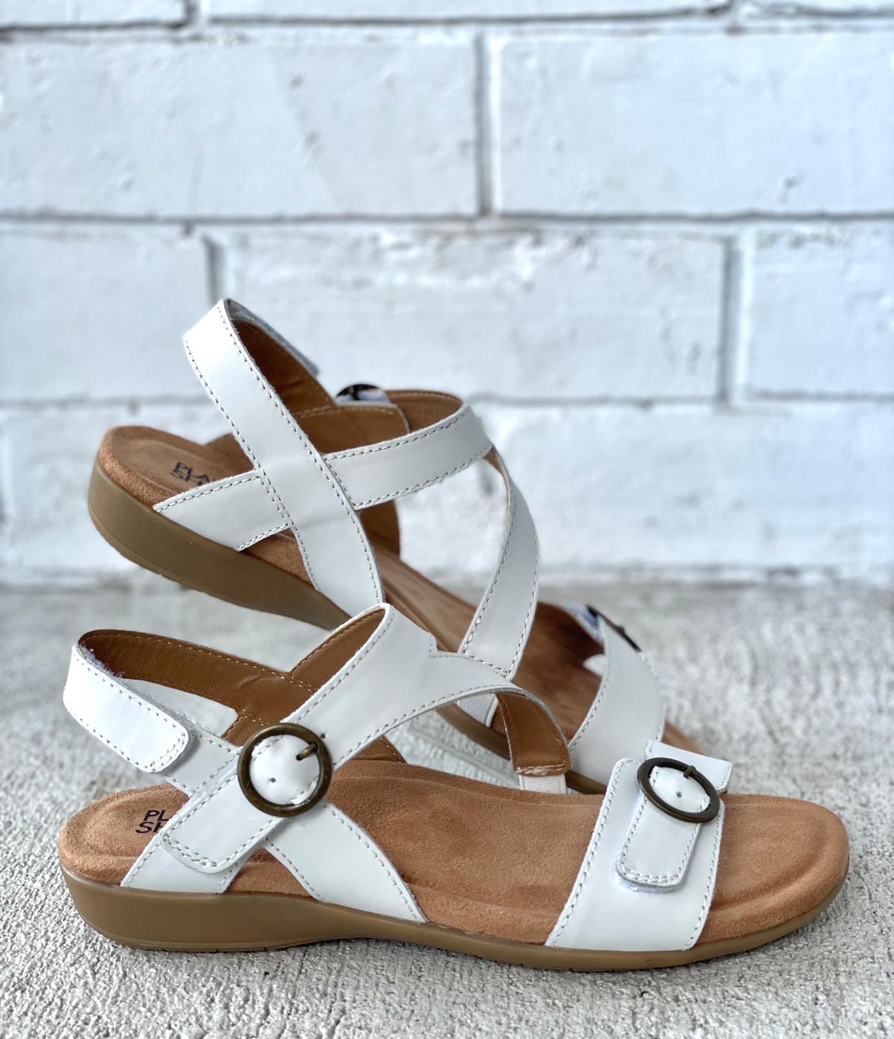 Planet Shoes Beck White Sandals