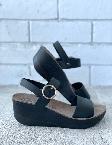 Fantasy Sandals Briana Black Brush