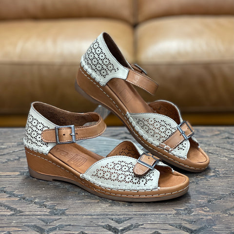 Reva Cinthia Coconut Wedge